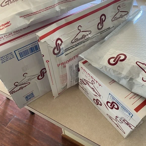 Poshmark/Thank-You Shipping Packaging Tape 4 rolls - Picture 3 of 8